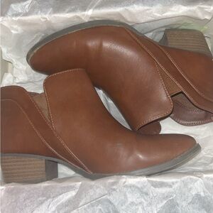 LC Lauren Conrad Chestnut Ankle Booties